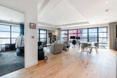 Bridgewater House, London City Island, London, E14