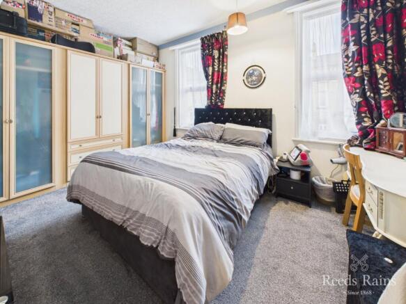 4 bed Terraced for sale Image 6