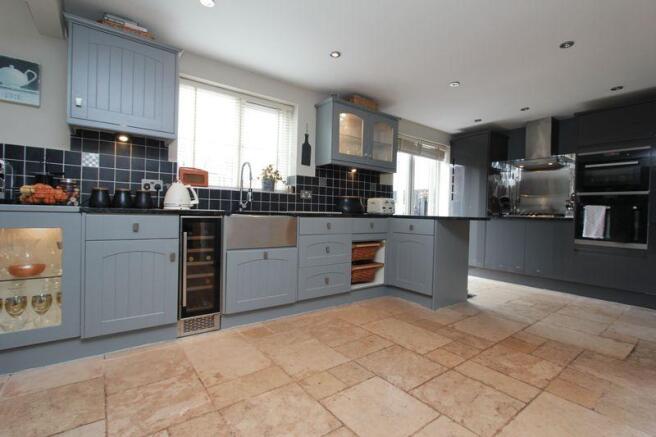 Kitchen/Family...