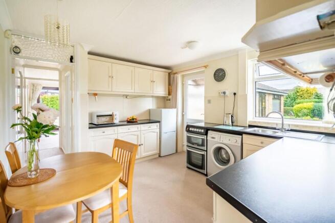 2 bed Semi-Detached Bungalow for sale Image 4