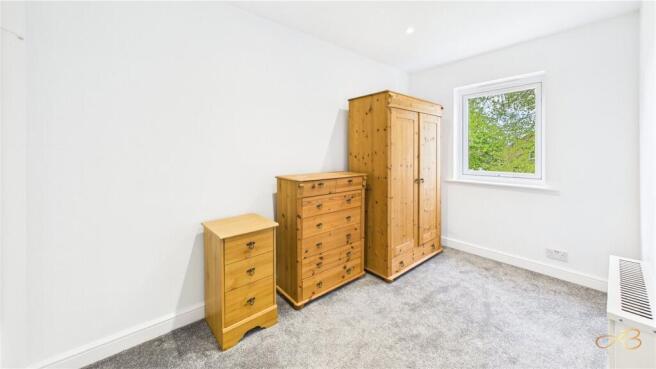 2 bed Apartment to rent Image 8