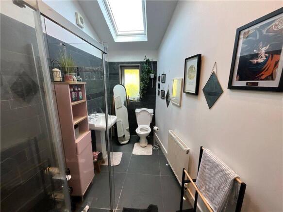 3 bed Bungalow for sale Image 8