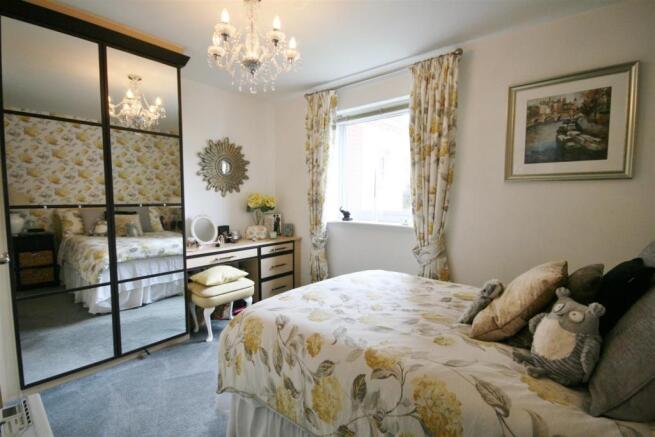 MASTER BEDROOM SUITE