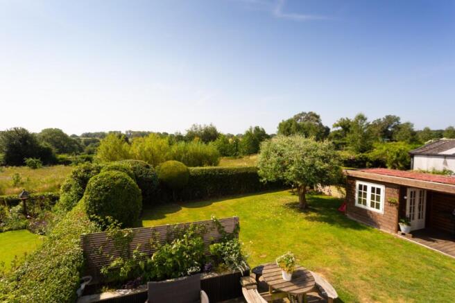 4 bed Semi-Detached for sale Image 7