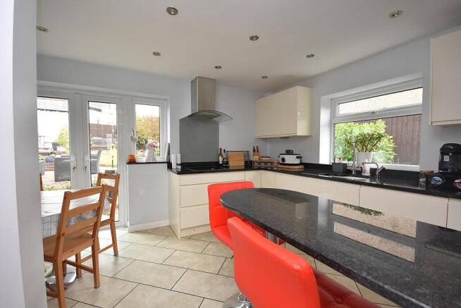 4 Myrtle Close, Penarth, CF64 3NQ photo 4