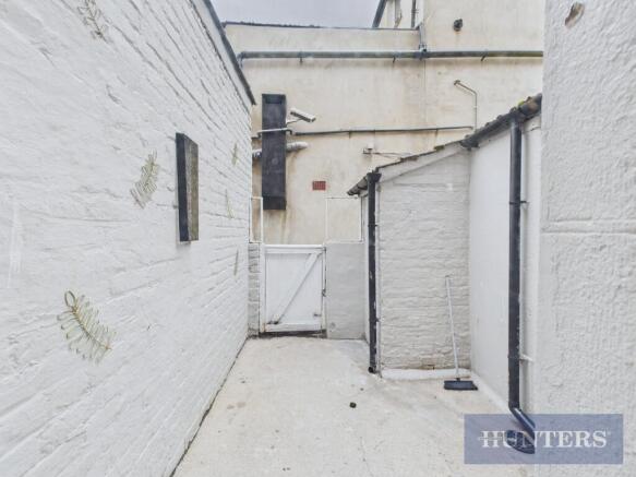 3 bed Terraced for sale Image 12