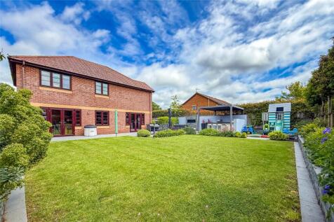 Miley Close, Harpenden, Hertfordshire, AL5
