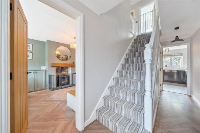 4 bed Detached for sale Image 12