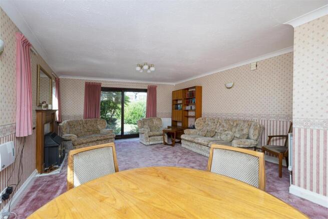 2 bed Detached Bungalow for sale Image 11