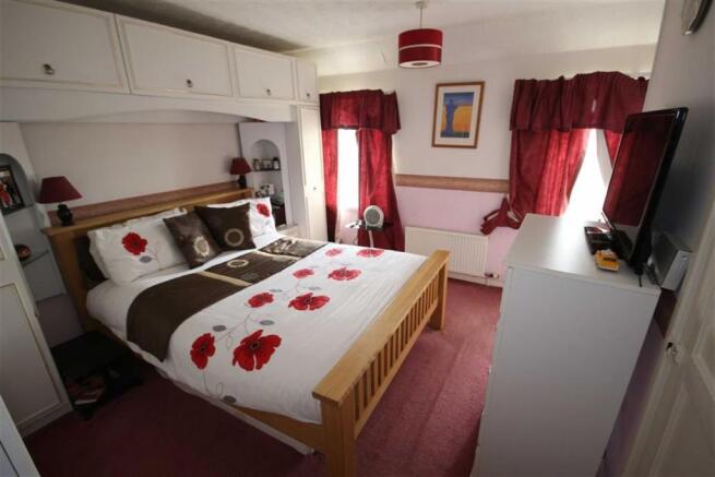 Bedroom 1: