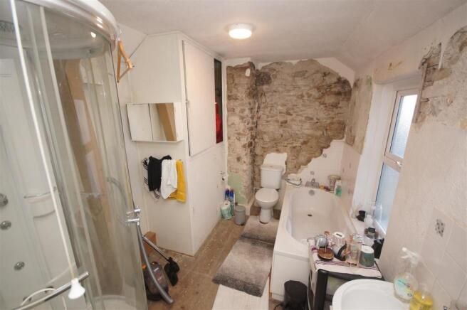 Bathroom.JPG