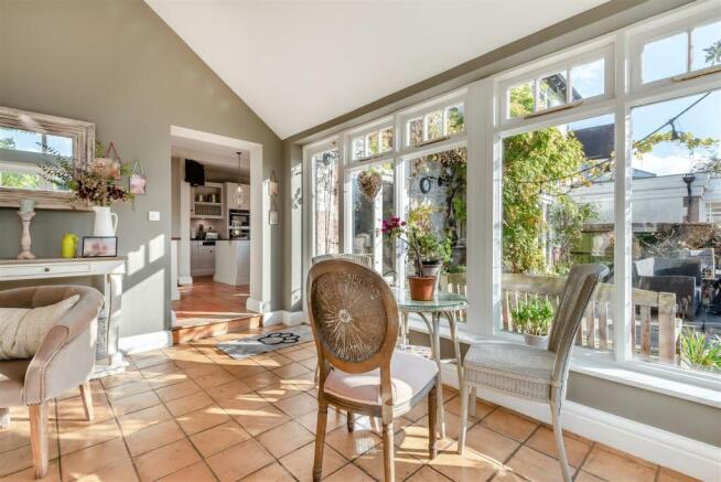 8626199-interior14.jpg