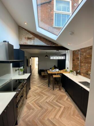 Daisy Road, Edgbaston, West Midlands, B16 - Więcej