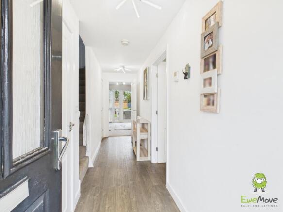 EweMove Estate Agents Basingstoke - Longwood Copse