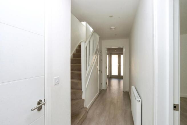 4 bed Semi-Detached for sale Image 4