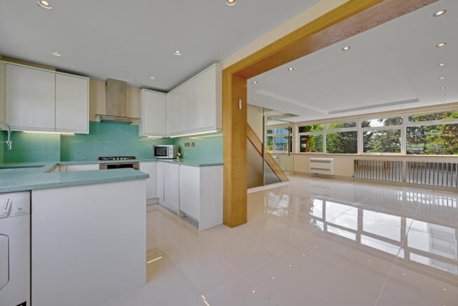 3 Bedroom Freehold House in a private estate with