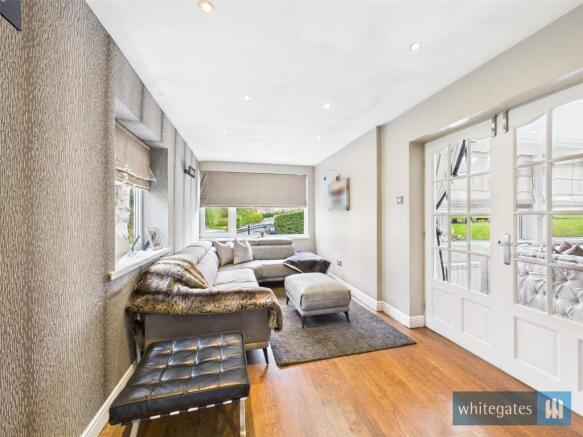 4 bed Detached for sale Image 7