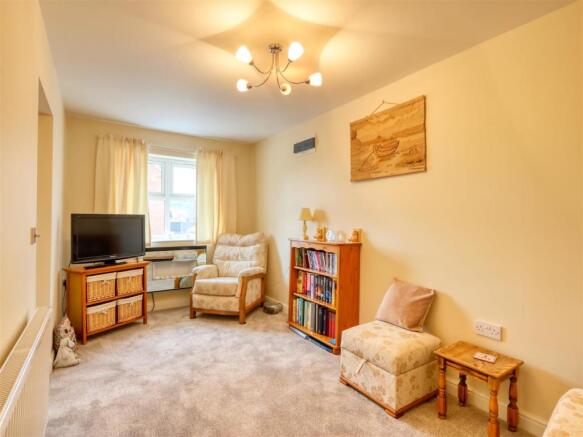 Sitting/Dining Room
