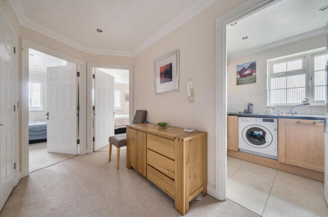 1396790-10-6967be...