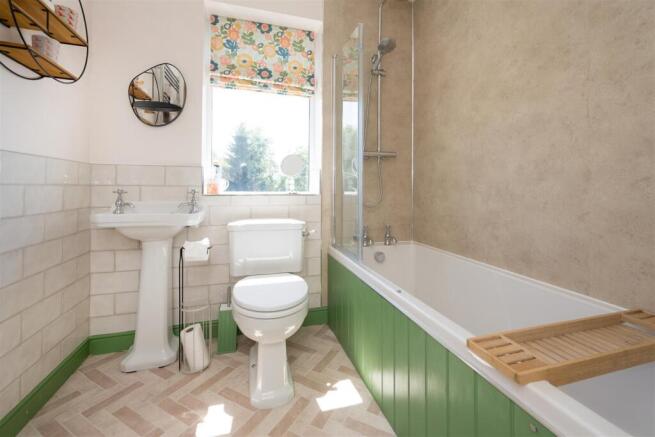 3 bed Semi-Detached for sale Image 11