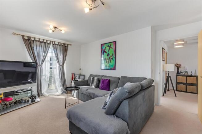 2 bed Apartment for sale Image 5