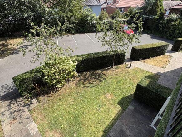 2 bed Detached to rent Image 4