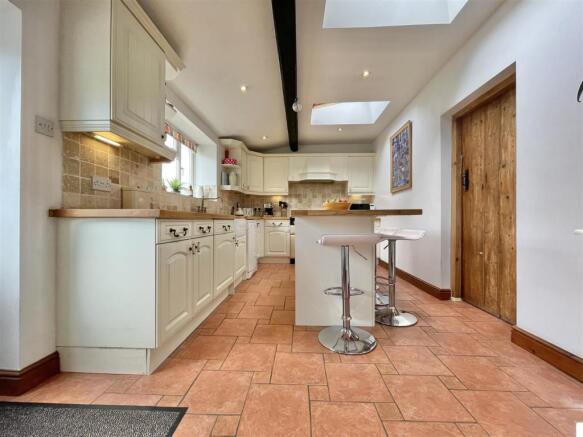 Kitchen/Breakfast Room