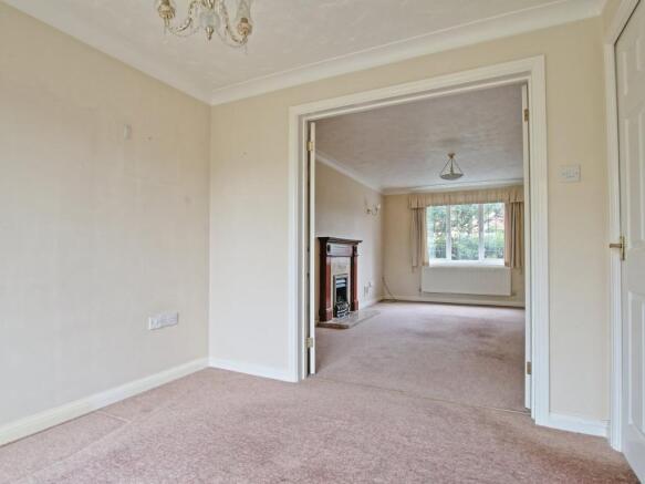 Dining room to loung