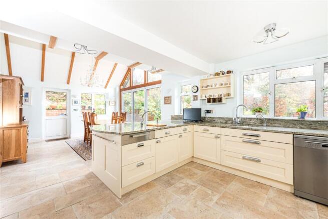 Kitchen/Breakfast Rm