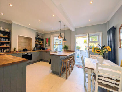 Tennyson Road, Cowes, PO31