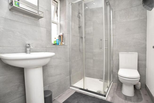 4 bed Detached for sale Image 10