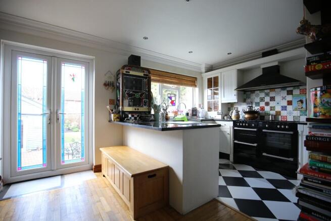 Kitchen/dining