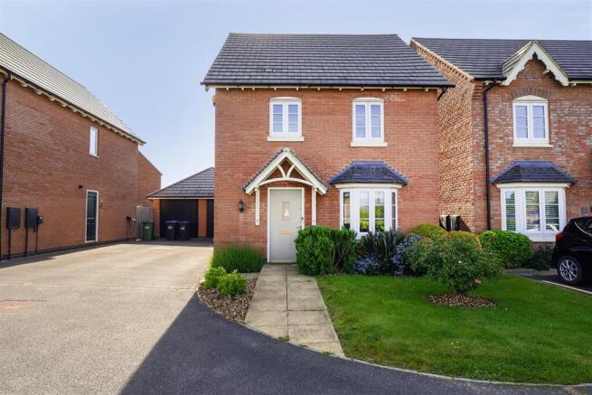 4 Pinetree Way