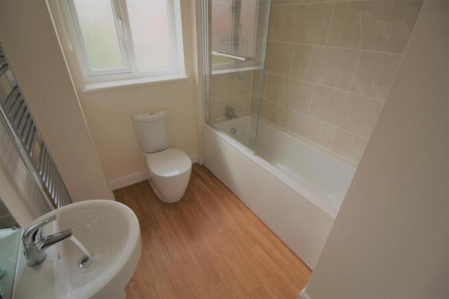 BRONZE RD FAMILY BATHROOM.jpg