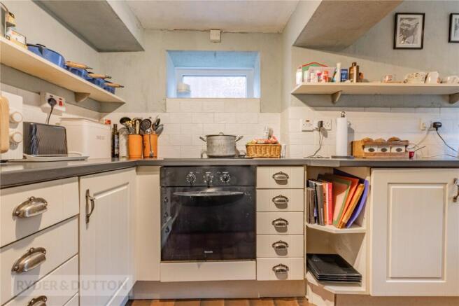 3 bed Terraced for sale Image 10