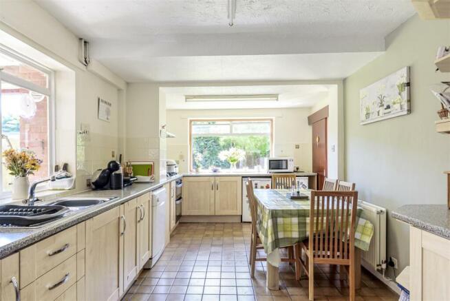  breakfast room