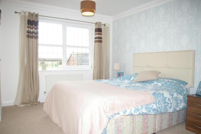 Master En-Suite Bedr
