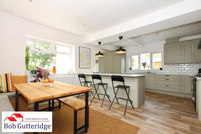 OPEN PLAN FITTED KITCHEN / DINER / FAMILY ROOM