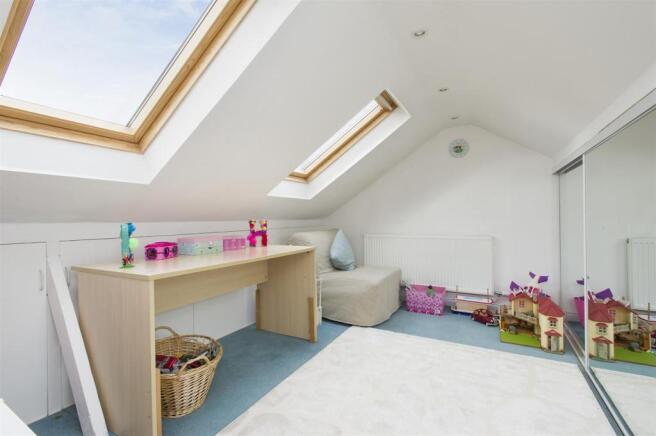 Play Room/Dressing R