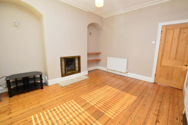 3 bed House to rent Image 6