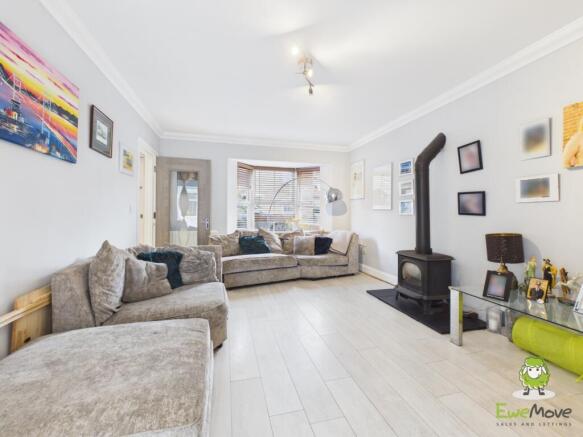 EweMove Estate Agents Basingstoke - Otterbourne Wa