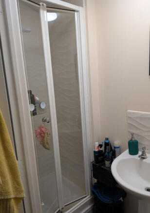 3 bed Semi-Detached to rent Image 12
