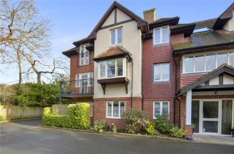 Hollybrook, 114 Station Road, West Moors, Ferndown, BH22