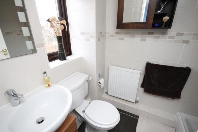 EN SUITE SHOWER ROOM