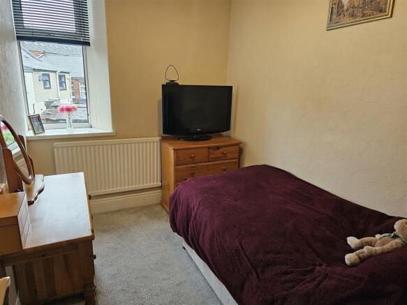 bed 3.jpg