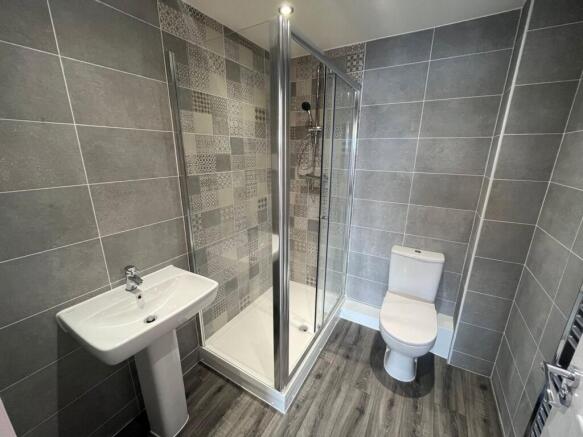 2 bed Flat to rent Image 8