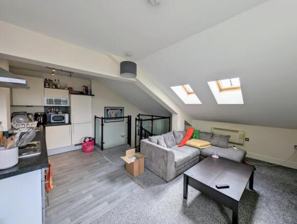 2 bed Flat for sale Image 8