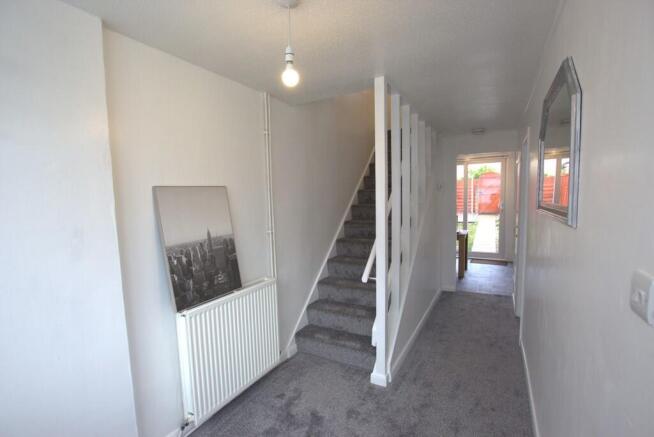 3 bed Terraced to rent Image 5