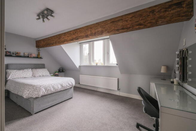 5 bed Detached for sale Image 10