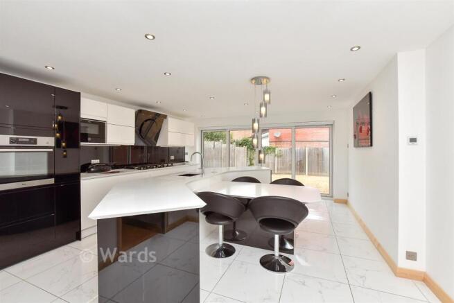 Kitchen/ Breakfast Room